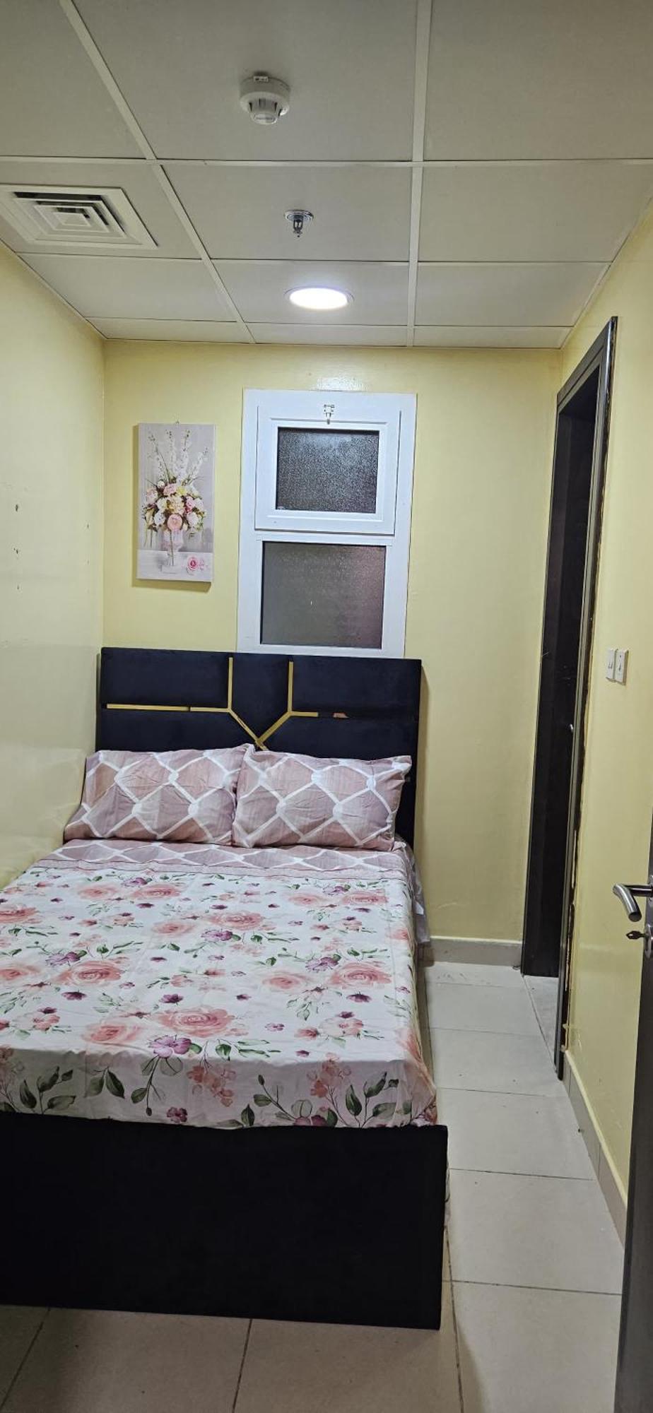 Placid - Budget Small With Attach Bath And Sharing Kitchen Homestay