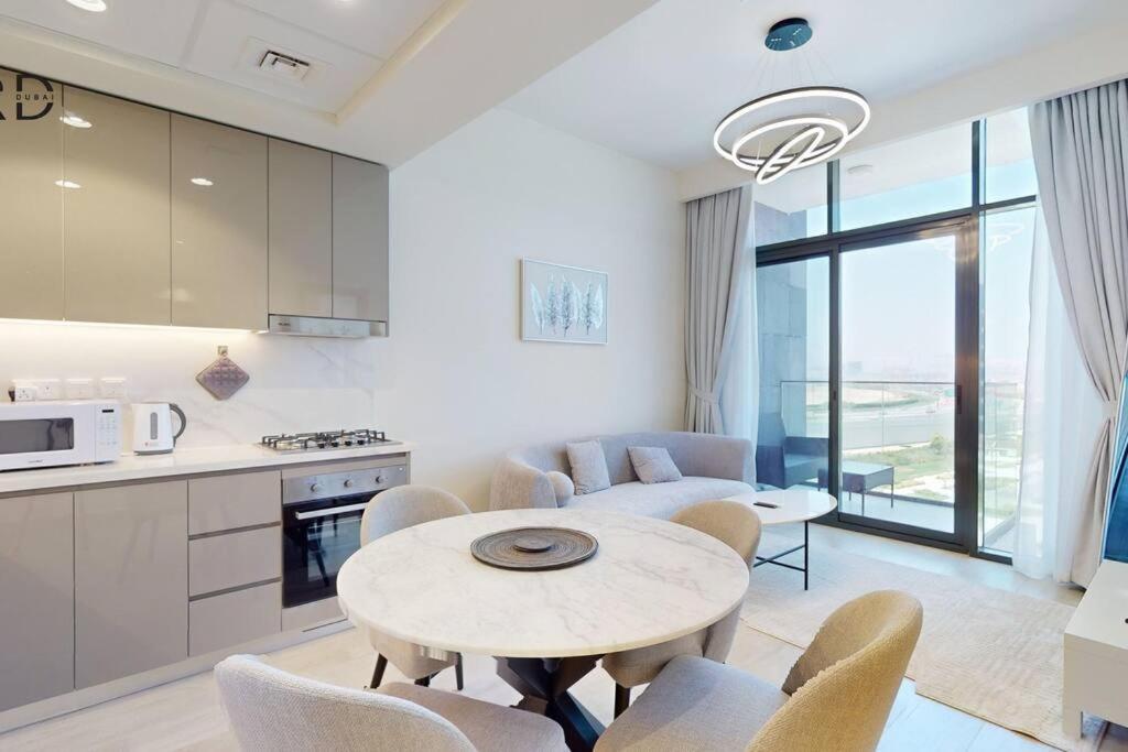 Modern Stylish 1br Azizi Riviera