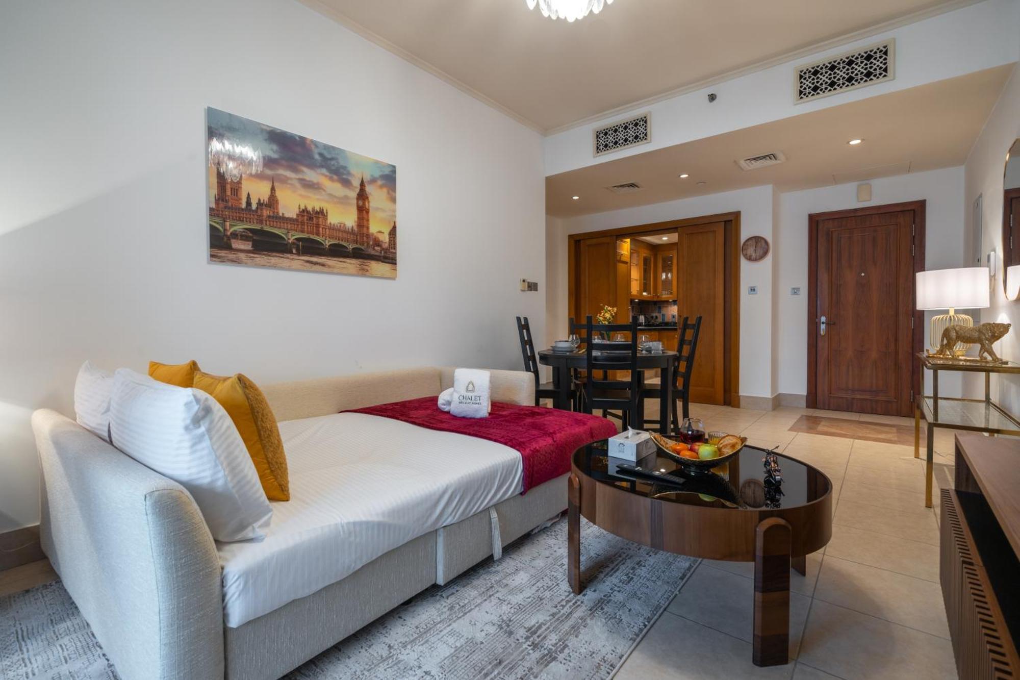 Luxurious Near Burj Khalifa, Free Parking Apartment *
