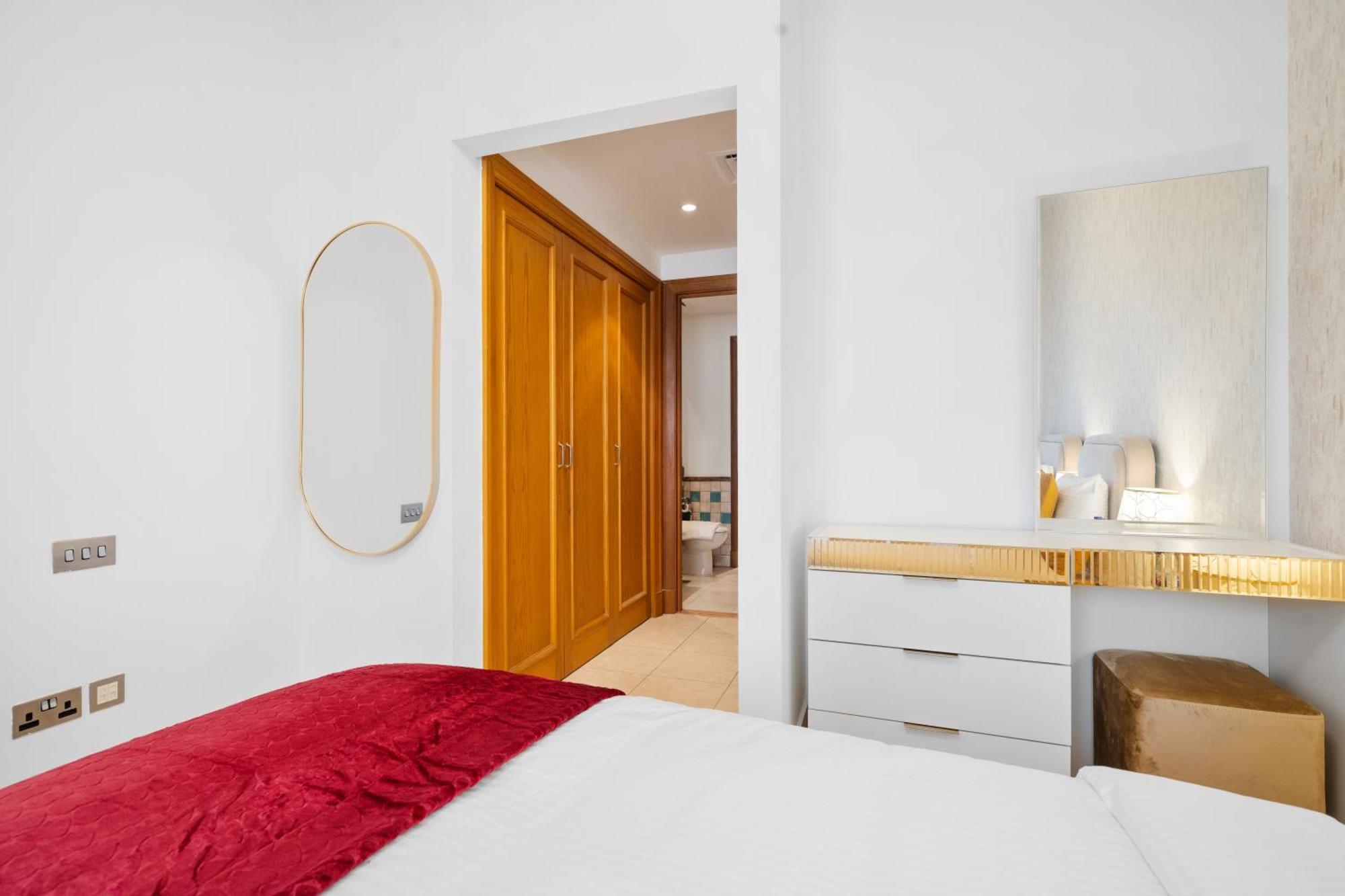 Apartment Luxurious Near Burj Khalifa, Free Parking