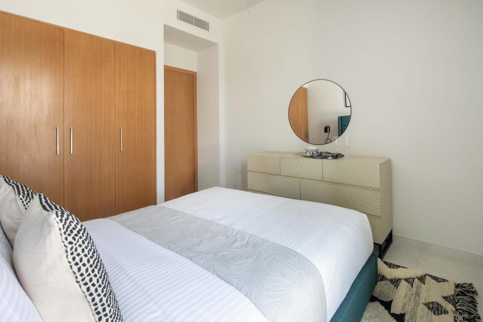 Frank Porter - La Rosa 6 Villa Dubai