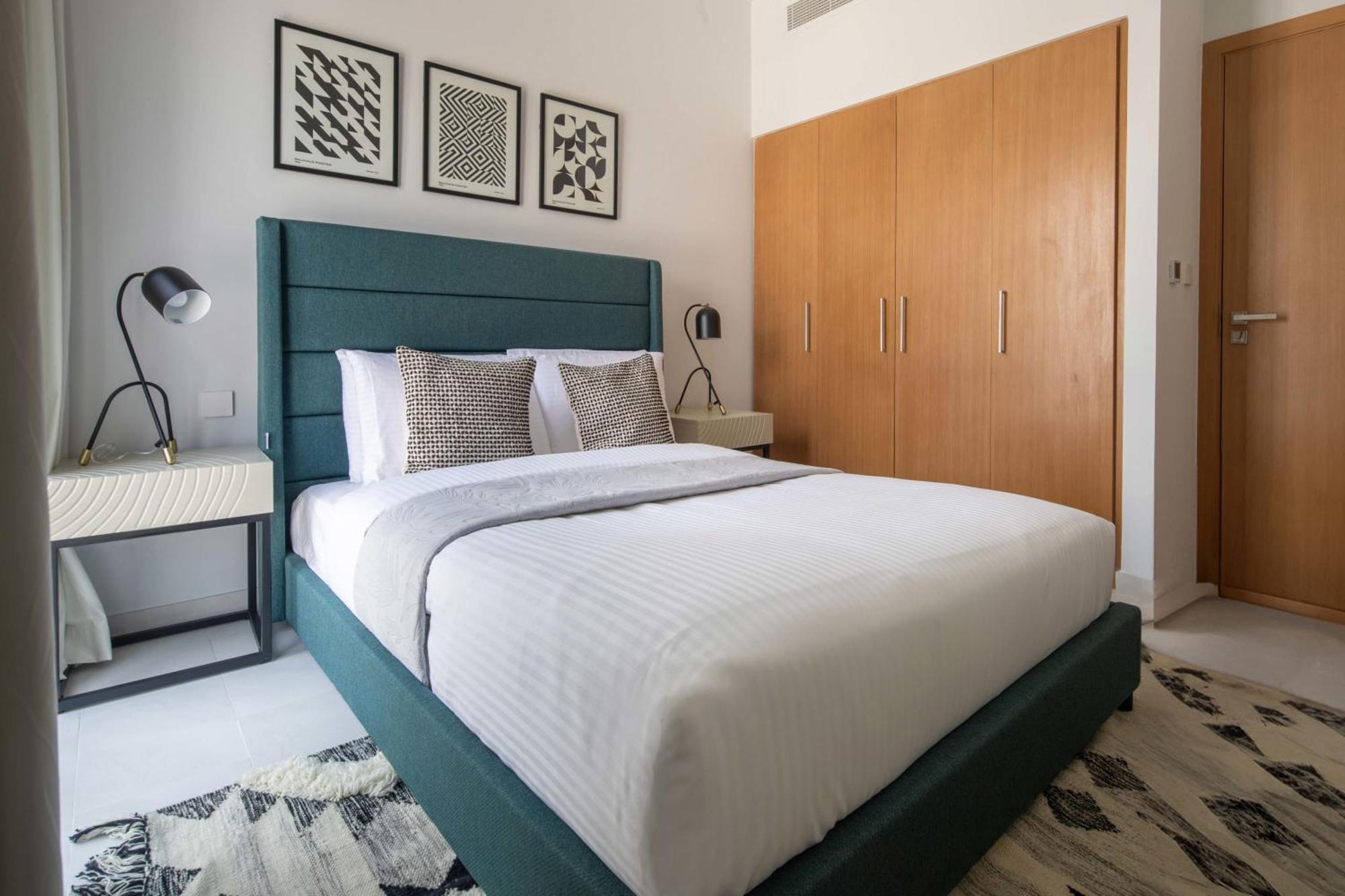 Frank Porter - La Rosa 6 Villa Dubai