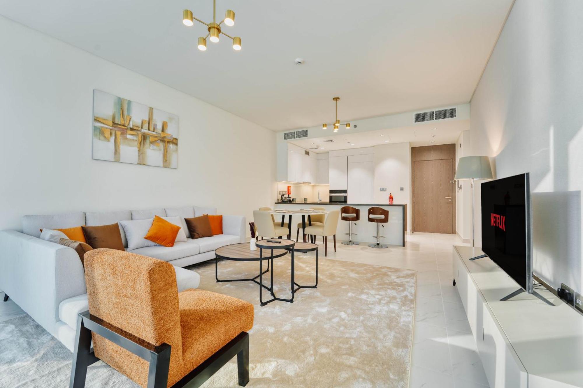 Apartment Royal Maison's Premium 2br Lagoon Views In District One *