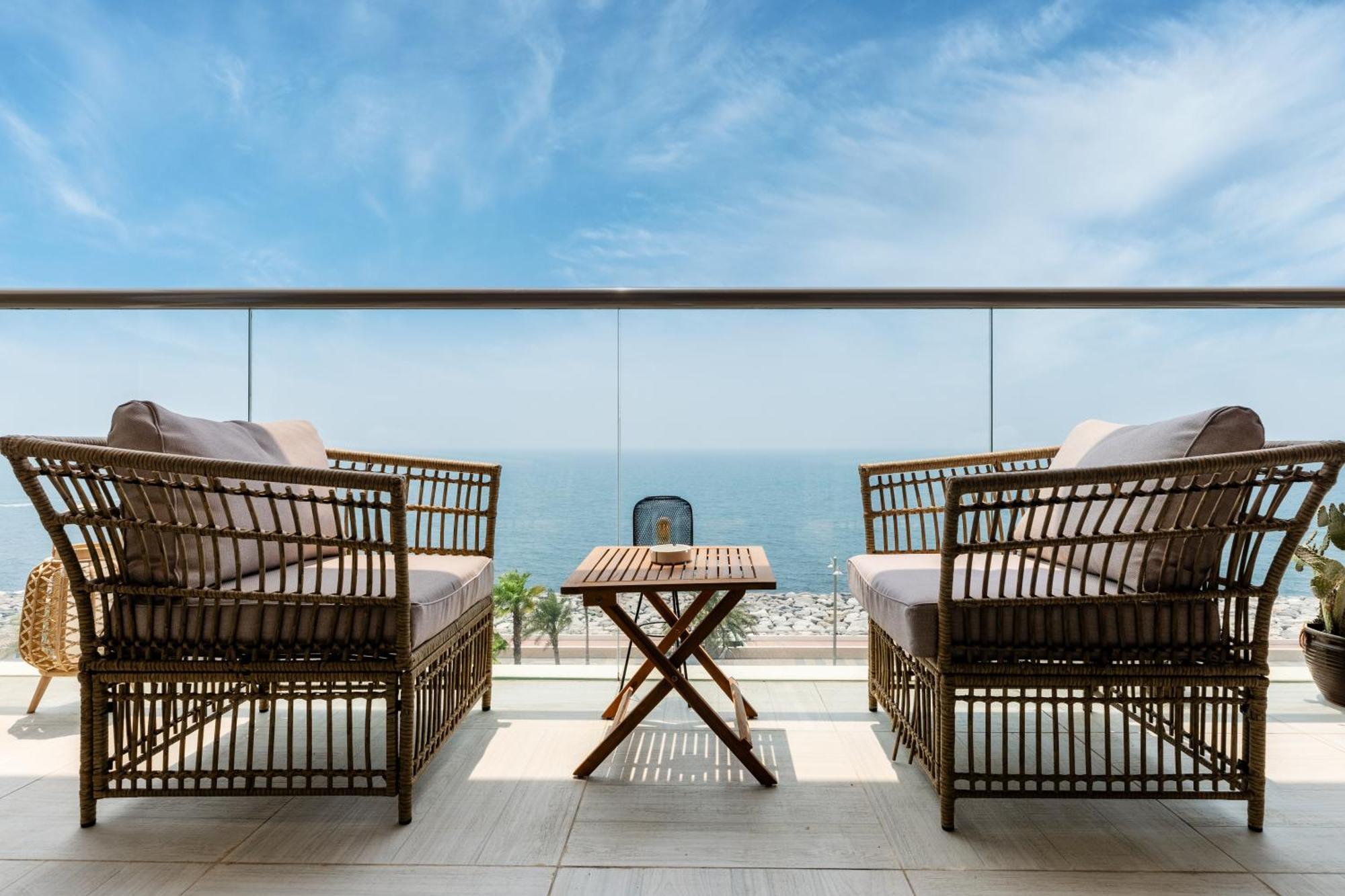 Waves - Premium Seaside Retreat With Private *