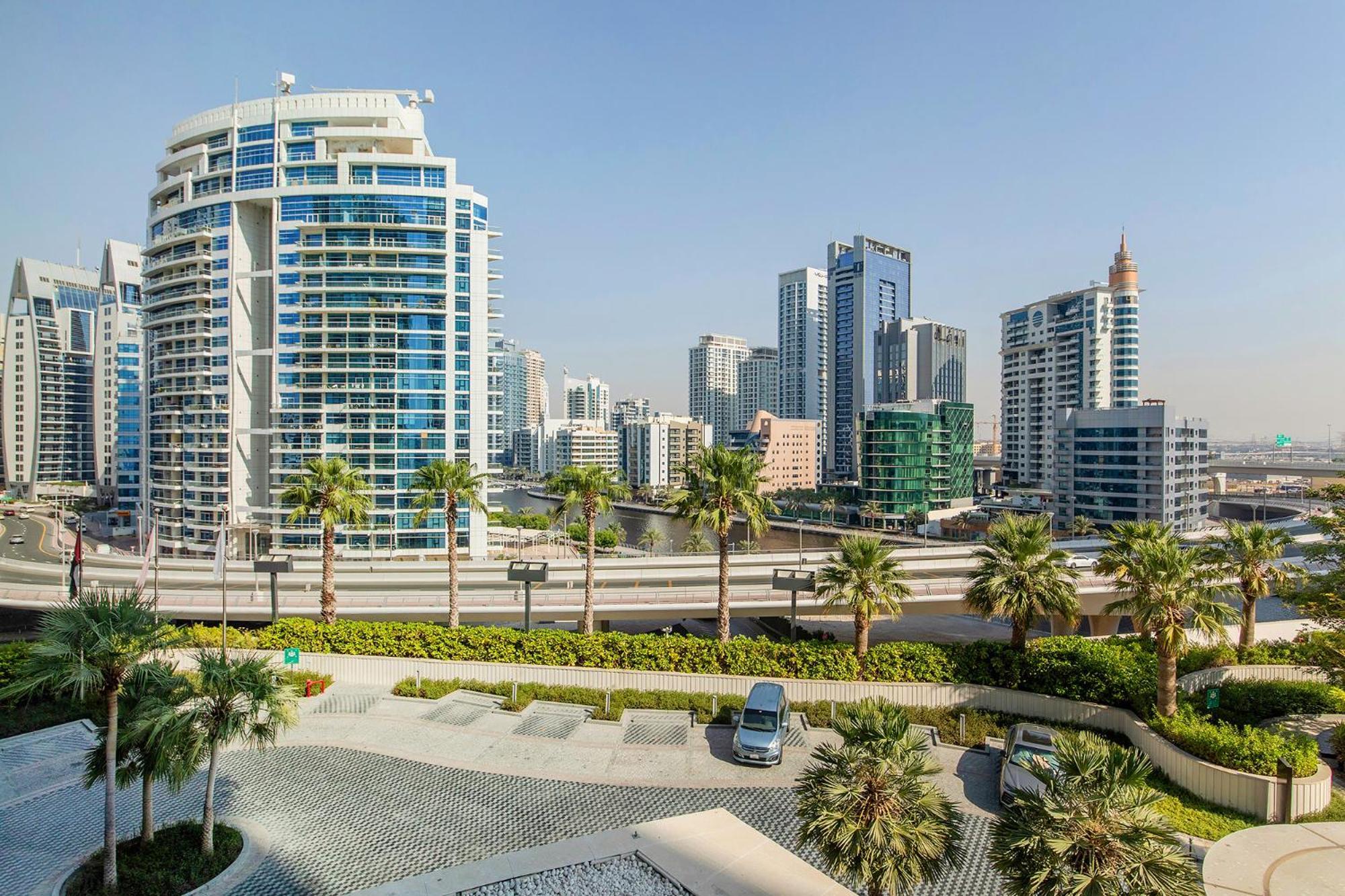 Famous Address Jbr *