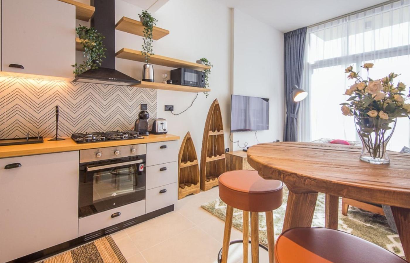 Collective 1,0 Hills- Cozy 1-br Apartment Dubai