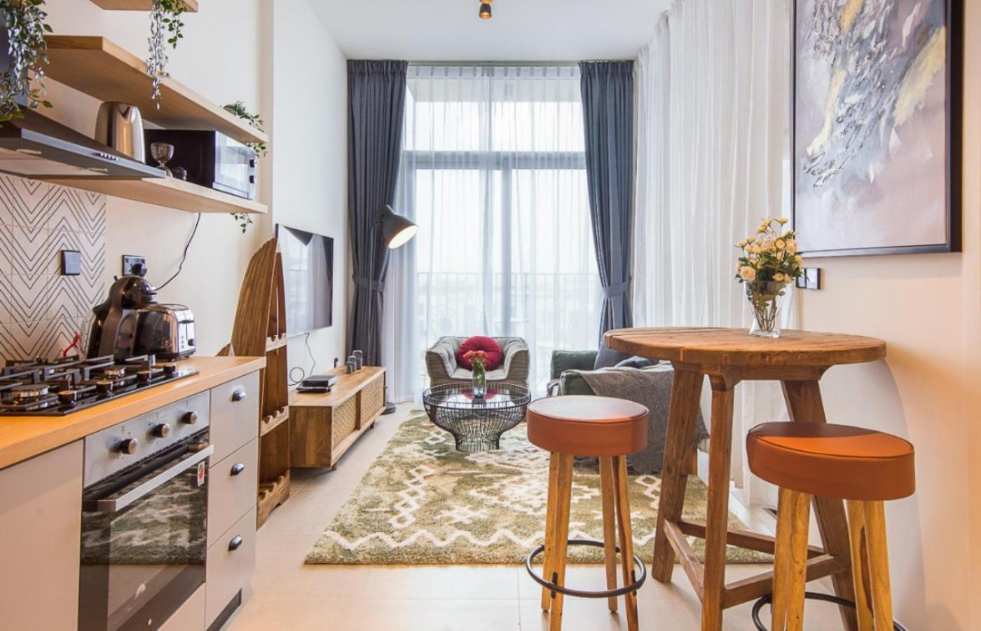 Collective 1,0 Hills- Cozy 1-br Apartment Dubai