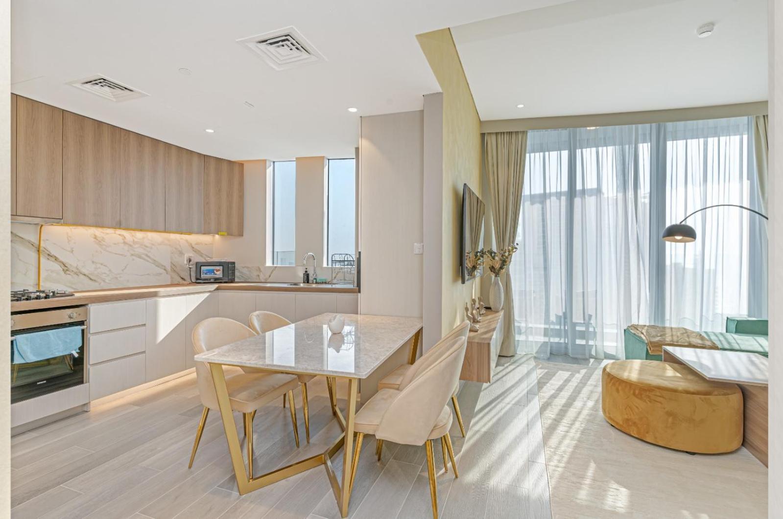 Savis -radiant Ain & Marina View Apartment *