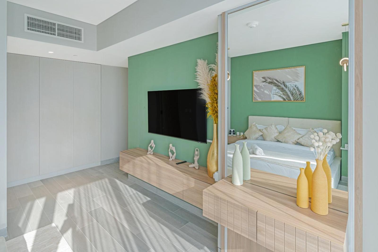 Apartment Savis -radiant Ain & Marina View Dubai