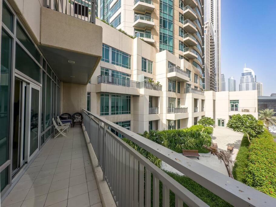Spacious 1 Bedroom In Downtown Near Burj Khalifa Apartment *