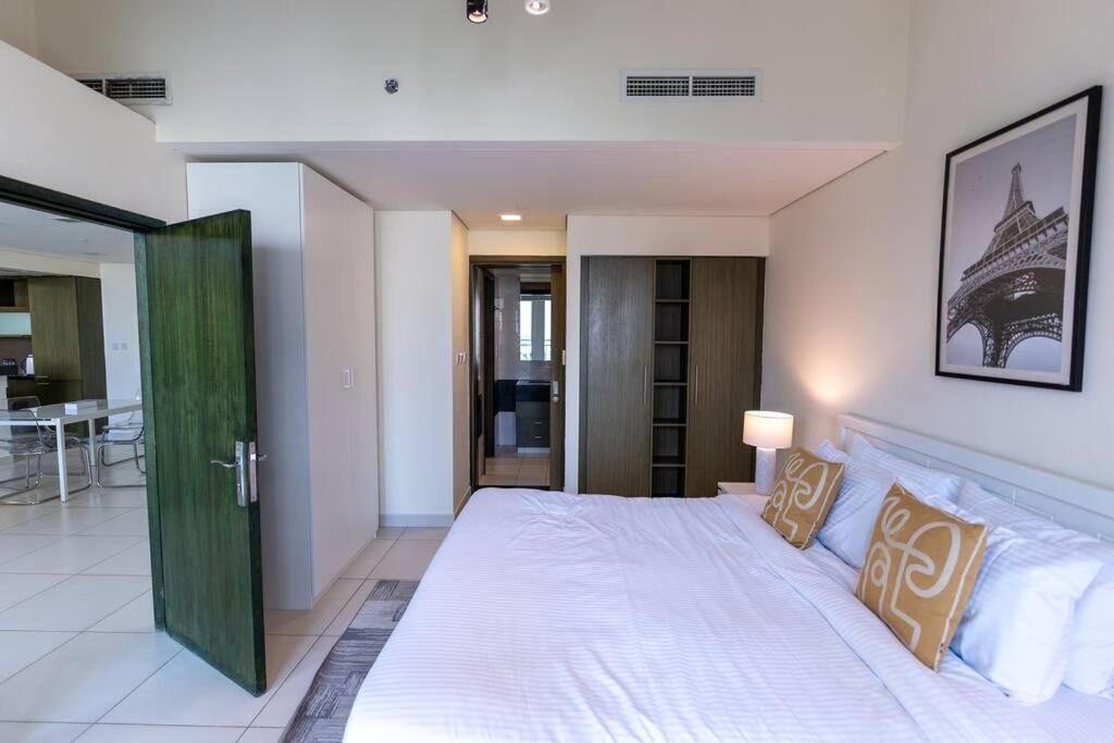 Apartment Spacious 1 Bedroom In Downtown Near Burj Khalifa