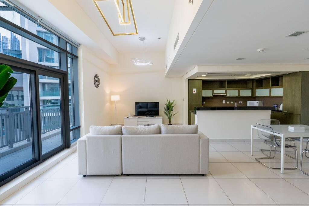 Apartment Spacious 1 Bedroom In Downtown Near Burj Khalifa *