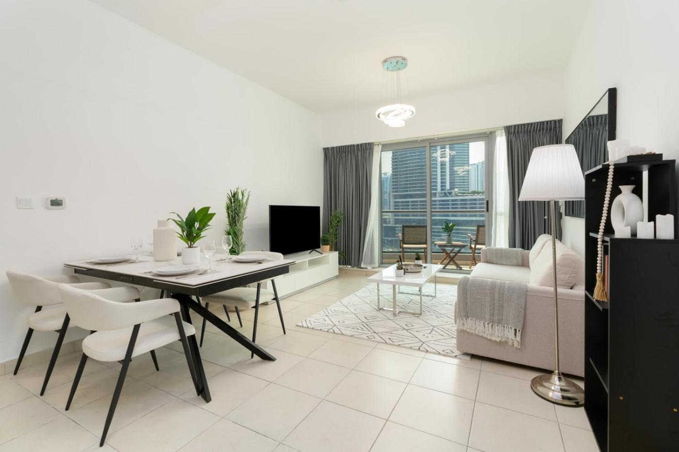 Opulent 1 Bedroom Marina View *