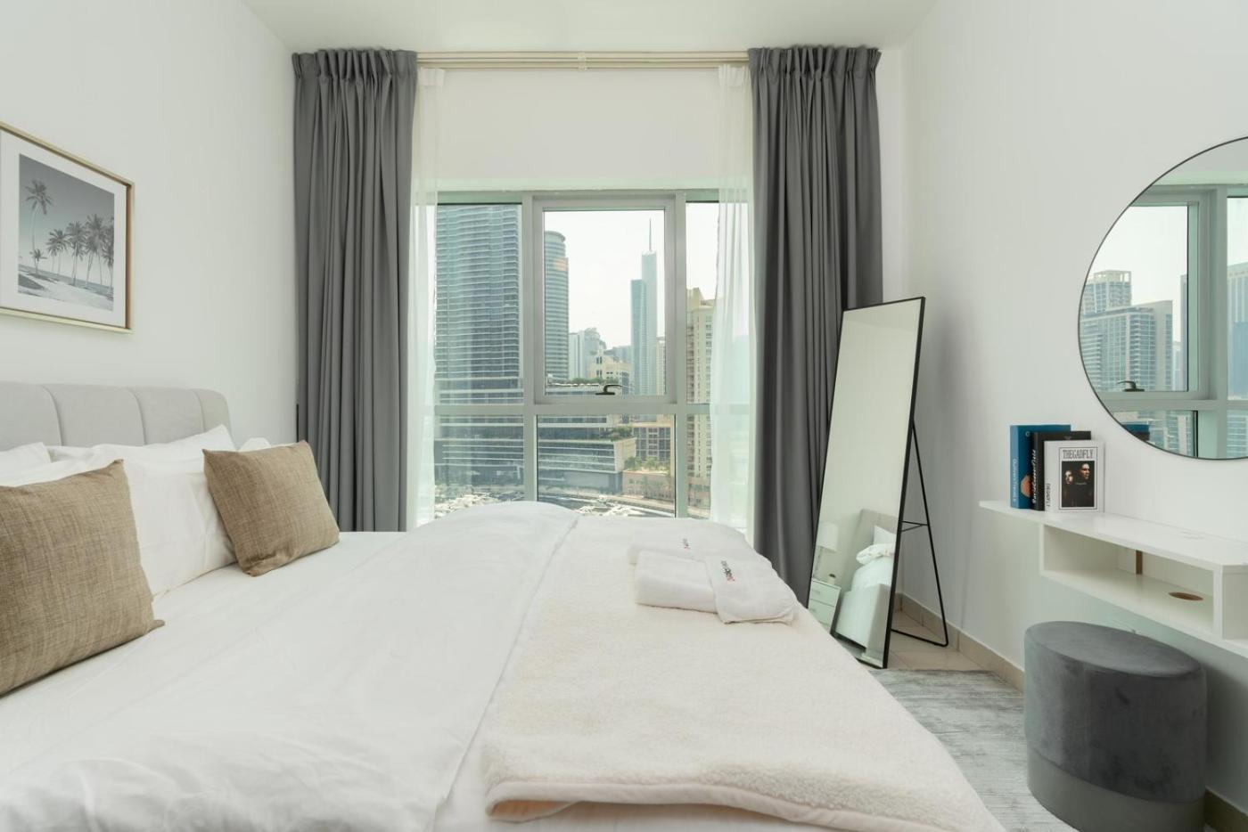 Opulent 1 Bedroom Marina View