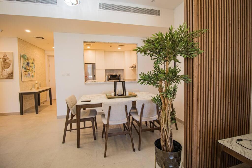 Stunning 2br In Lamtara Mjl Burj View 512 *