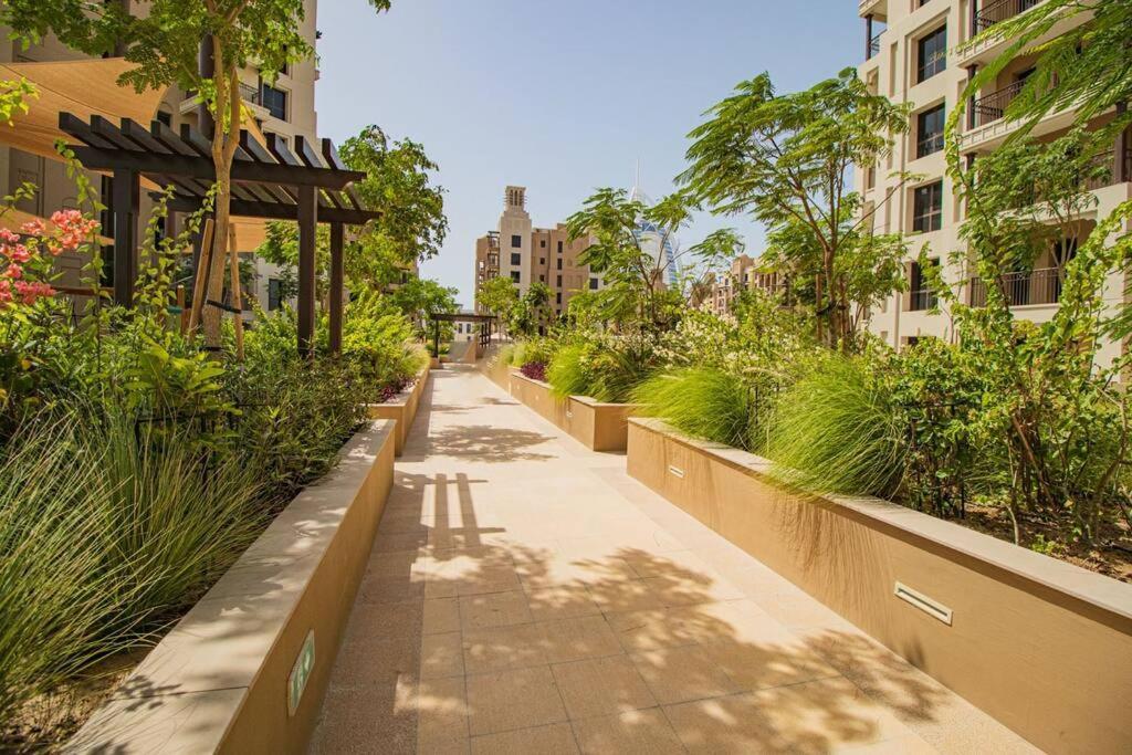 Apartment Stunning 2br In Lamtara Mjl Burj View 512 Dubai