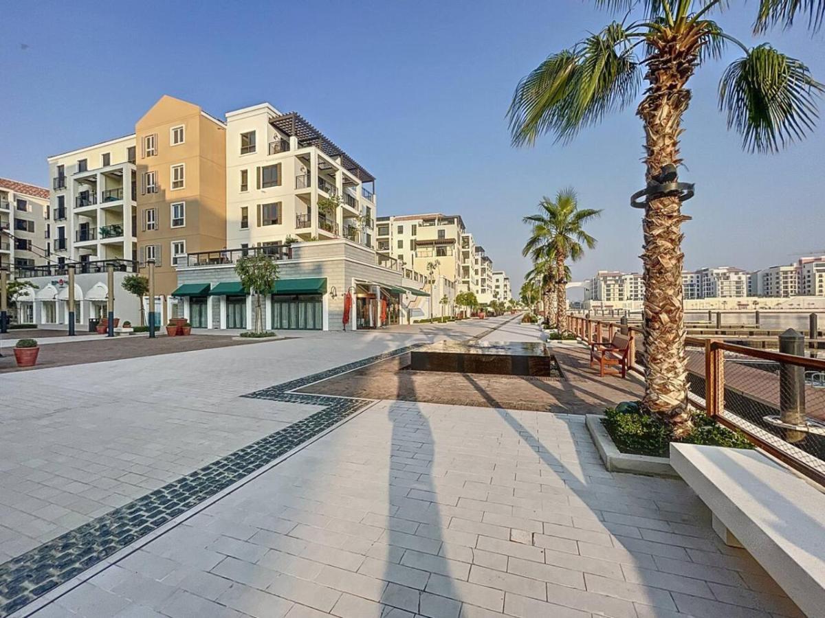 Apartment La Cote Building 2 -spacious One Bedroom Dubai