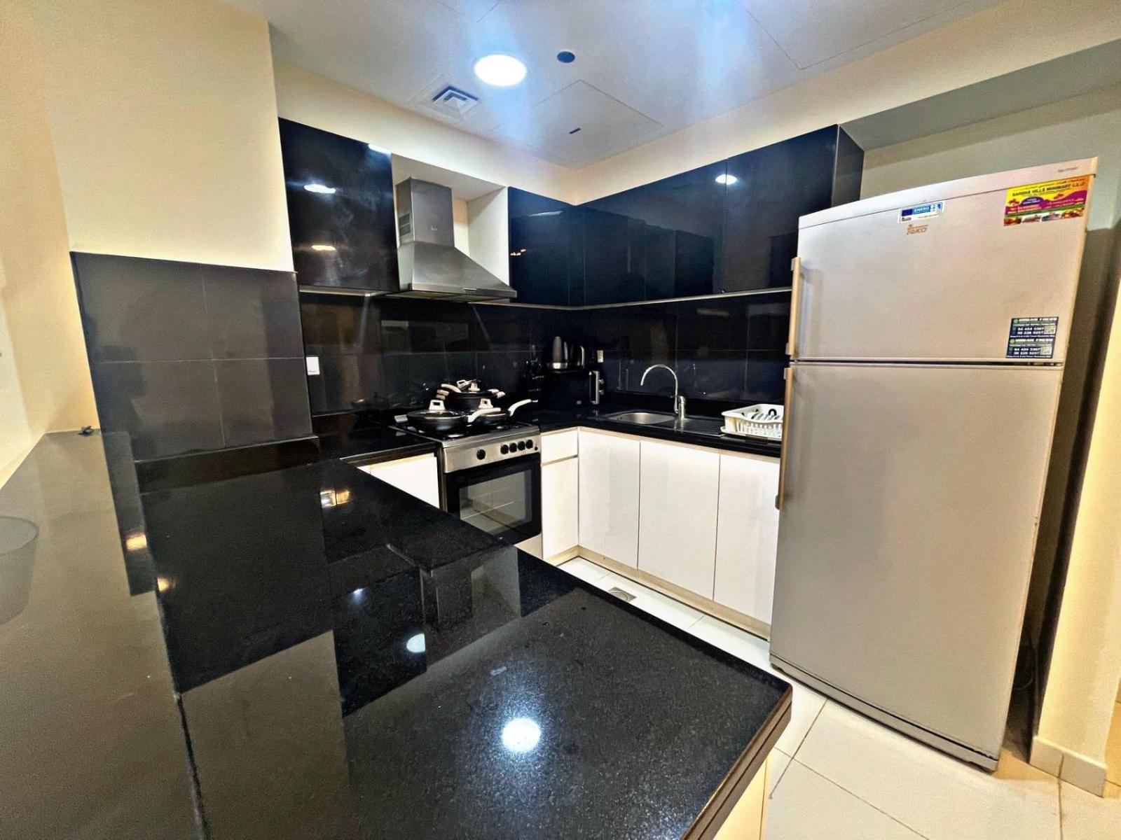 Royal Maison Luxurious 2 Bedroom In Business Bay Apartment
