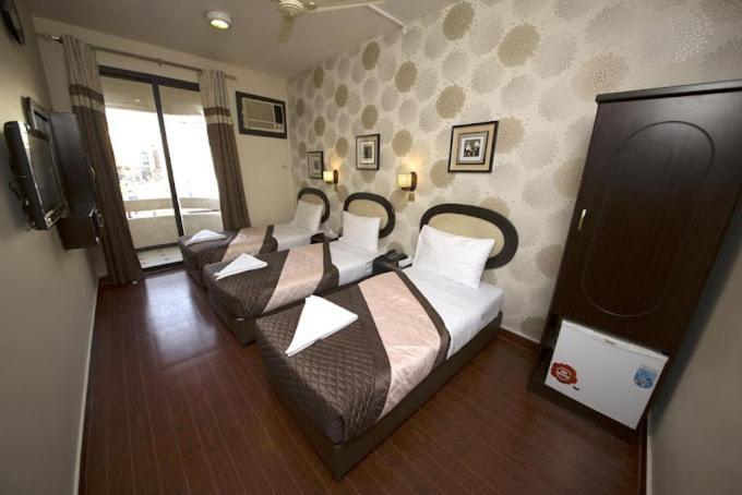Grand Sina Hotel