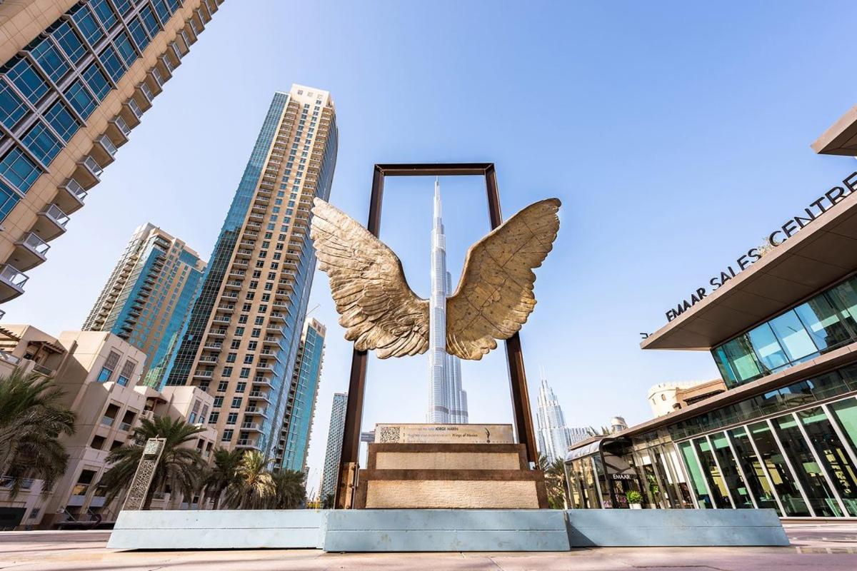 Luxurious Near Burj Khalifa, Free Parking Apartment Dubai