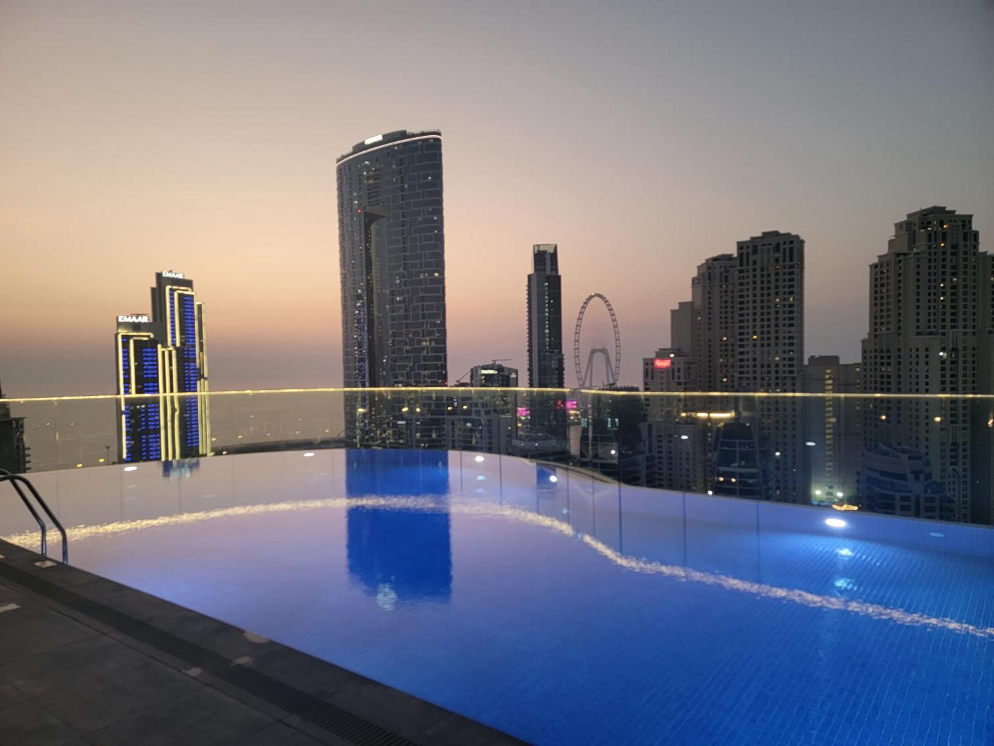 Savis -radiant Ain & Marina View Apartment *