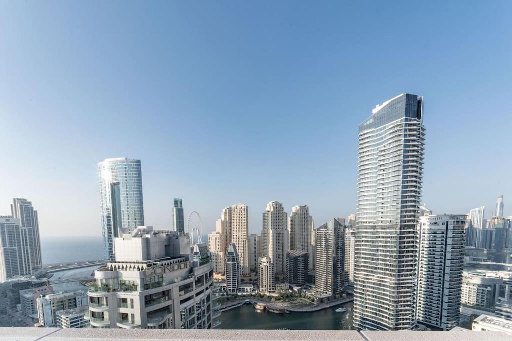Gorgeous 2br With Pool W Wheel View Dubai