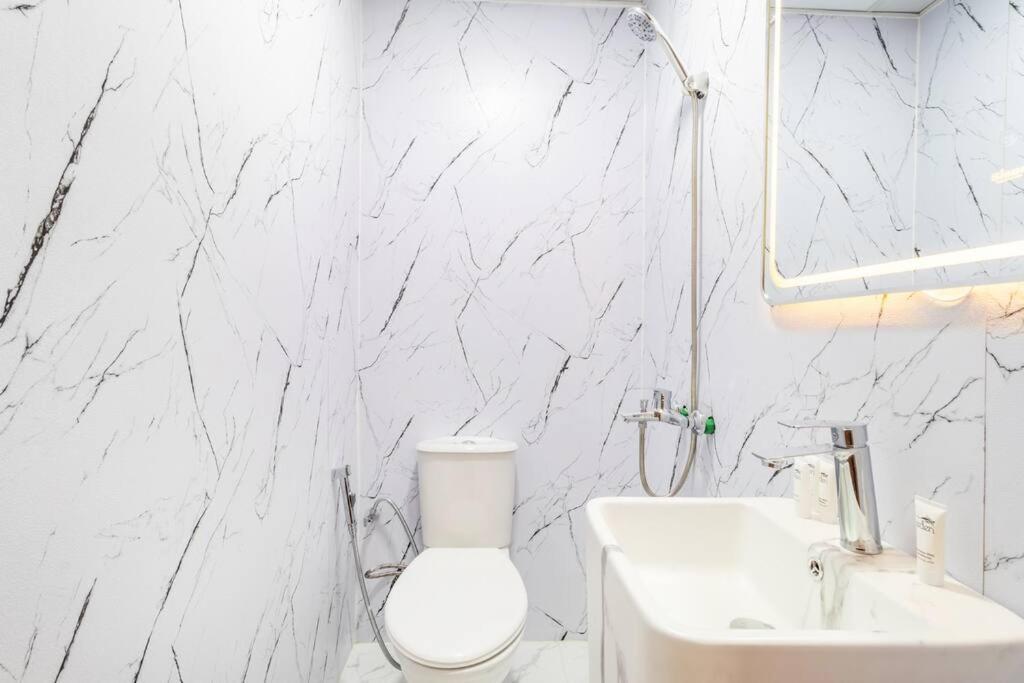 Apartment Gorgeous 2br With Pool W Wheel View Dubai
