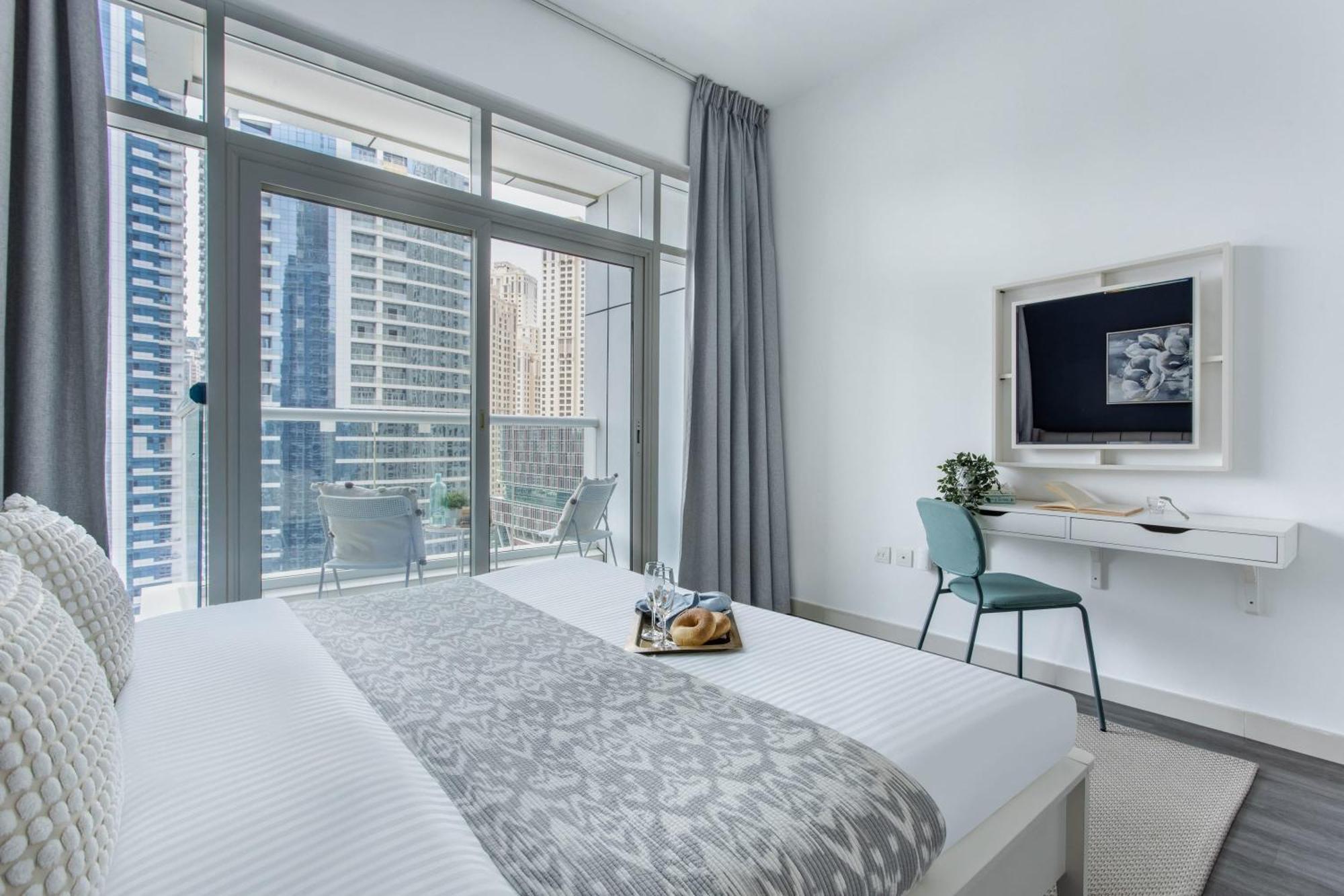Frank Porter - Continental Tower Apartment