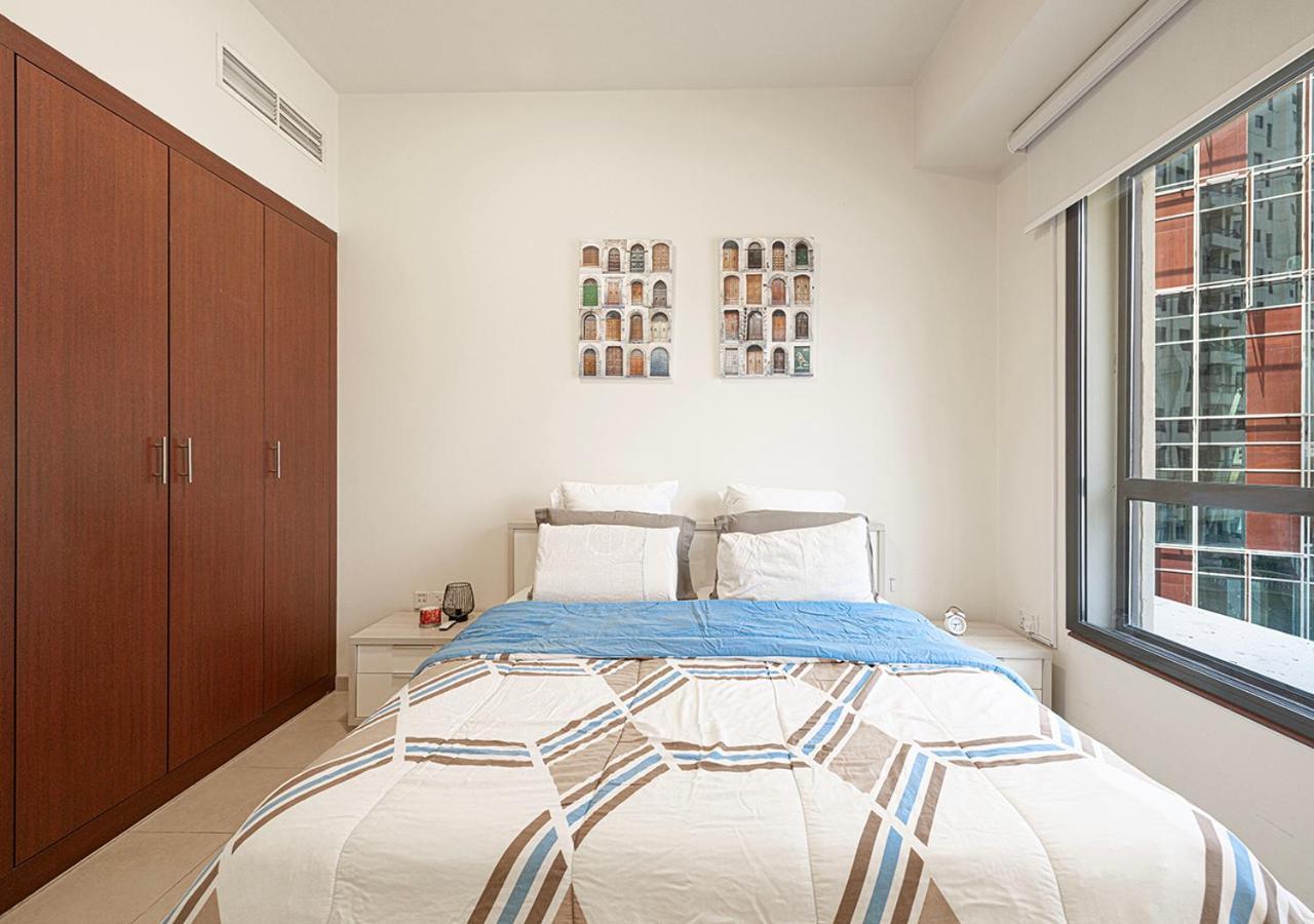 First Class In Heart Of Jbr, Steps To The - 121 Living Apartment Dubai