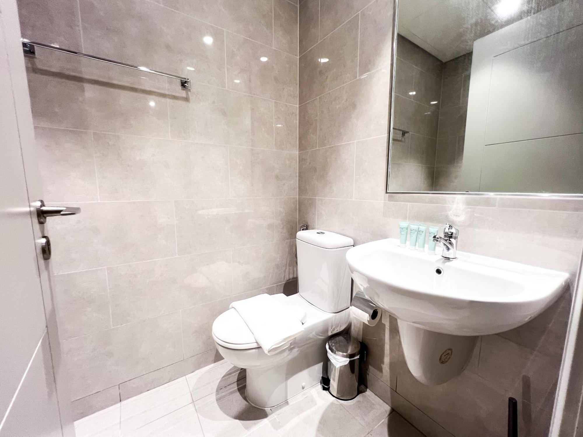 Luxury New 3 Beds Plus Maid Forte Tower Apartment *
