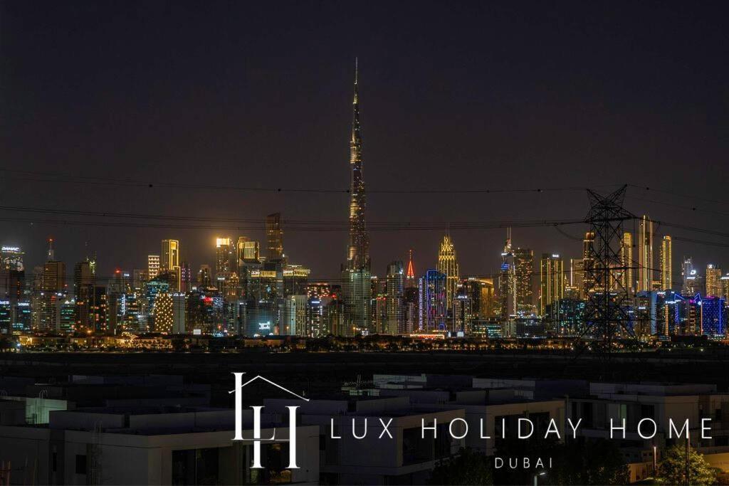 Lux The Burj Khalifa Lagoon View Apartment Dubai