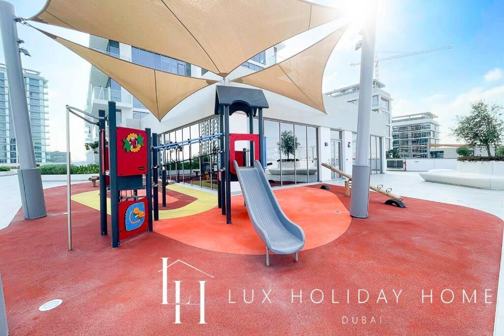 Lux The Burj Khalifa Lagoon View *
