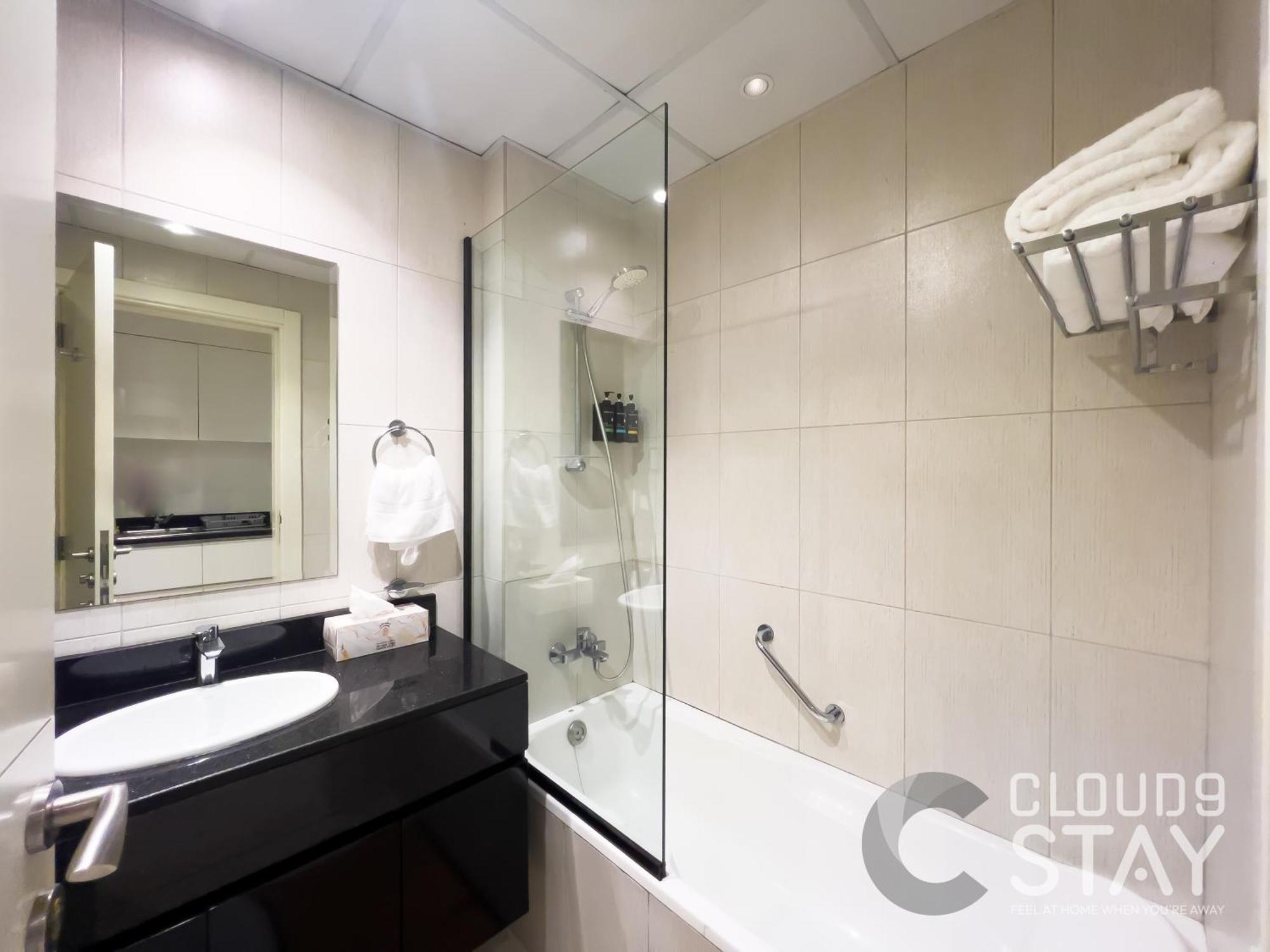 Cloud 9 - Damac Ghalia Tower Apartment *