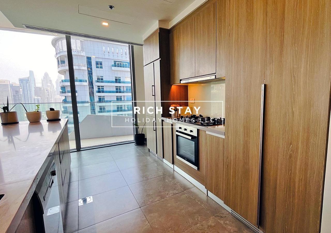 Gorgeous 2 Bedroom In Stella Maris , Marina Apartment