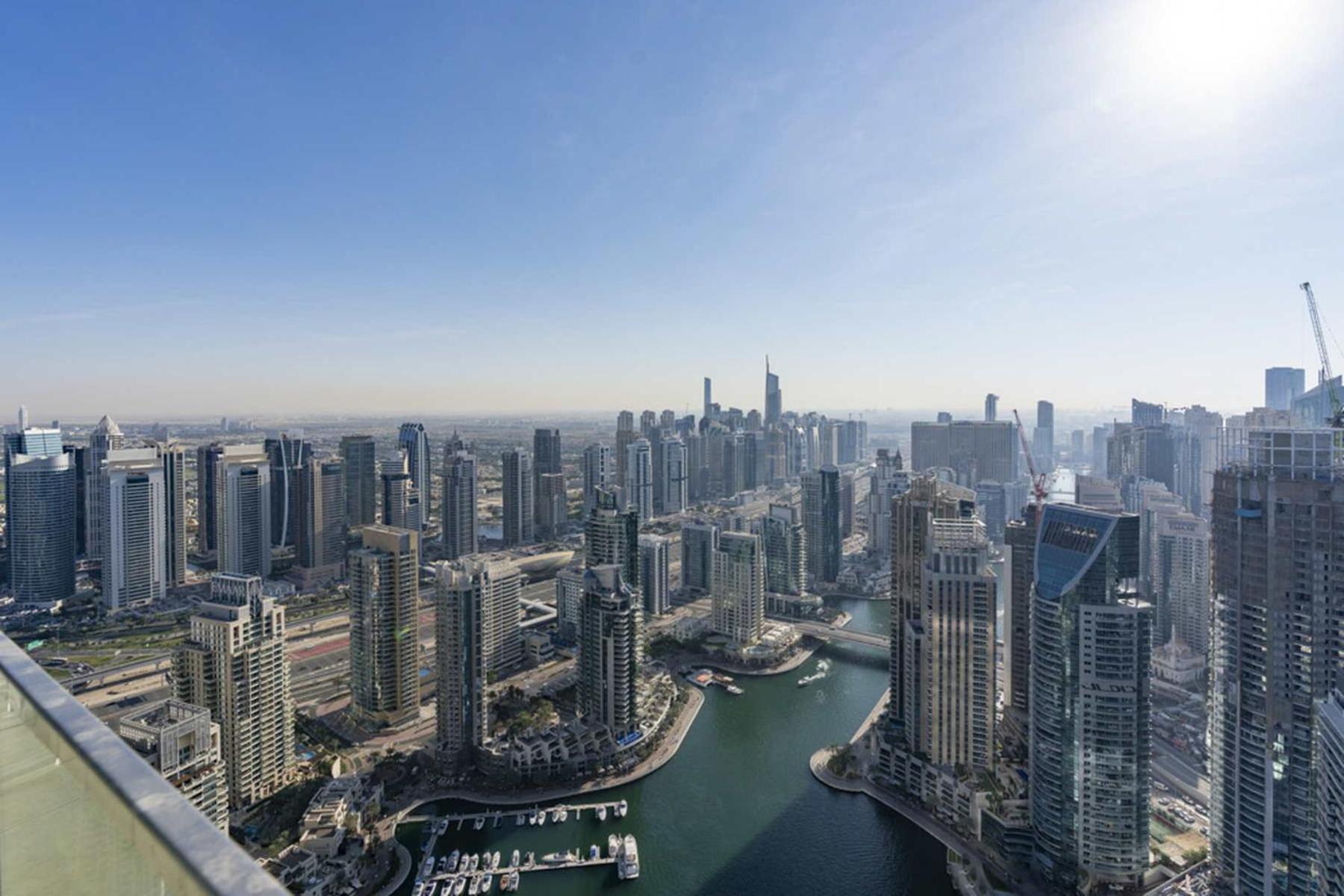 Stunning 1bed High Floor Marina View Apartment *