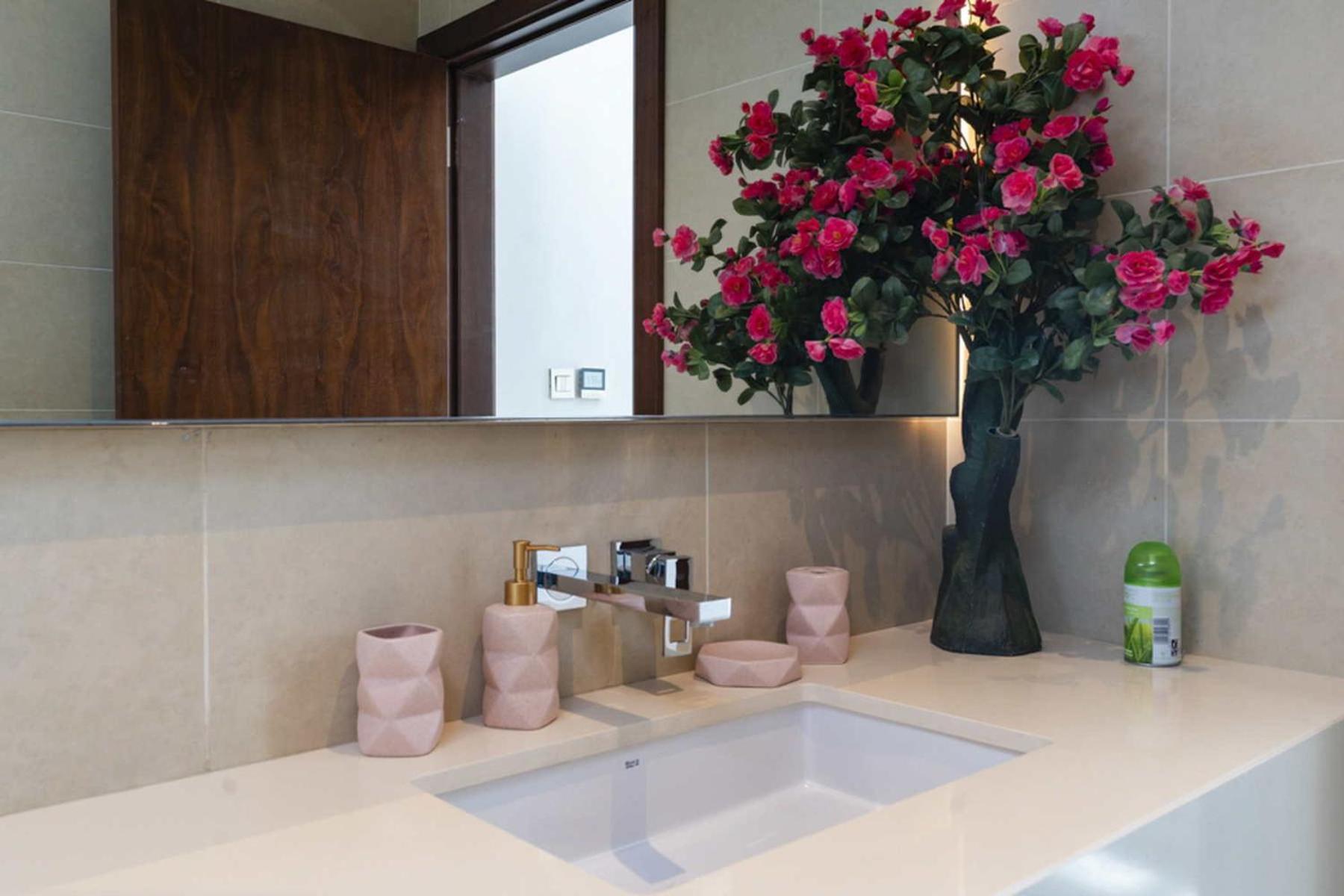 Stunning 1bed High Floor Marina View Apartment Dubai