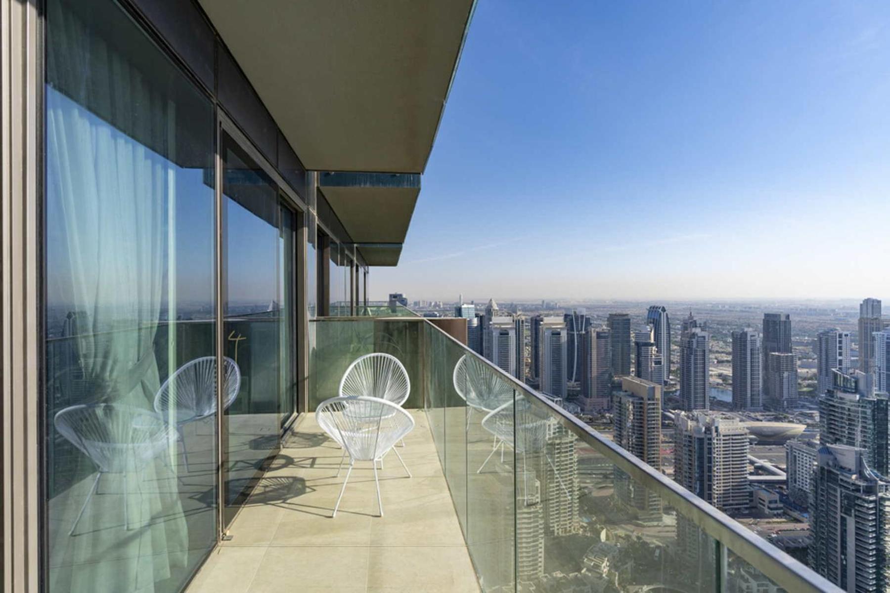 Stunning 1bed High Floor Marina View