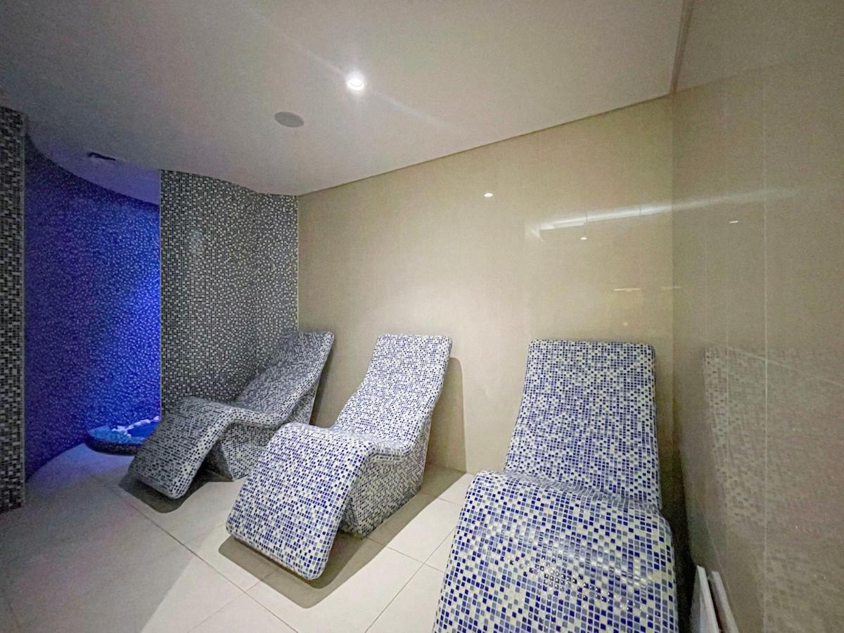 Stylish In Heart Downtown Next Mall * Dubai