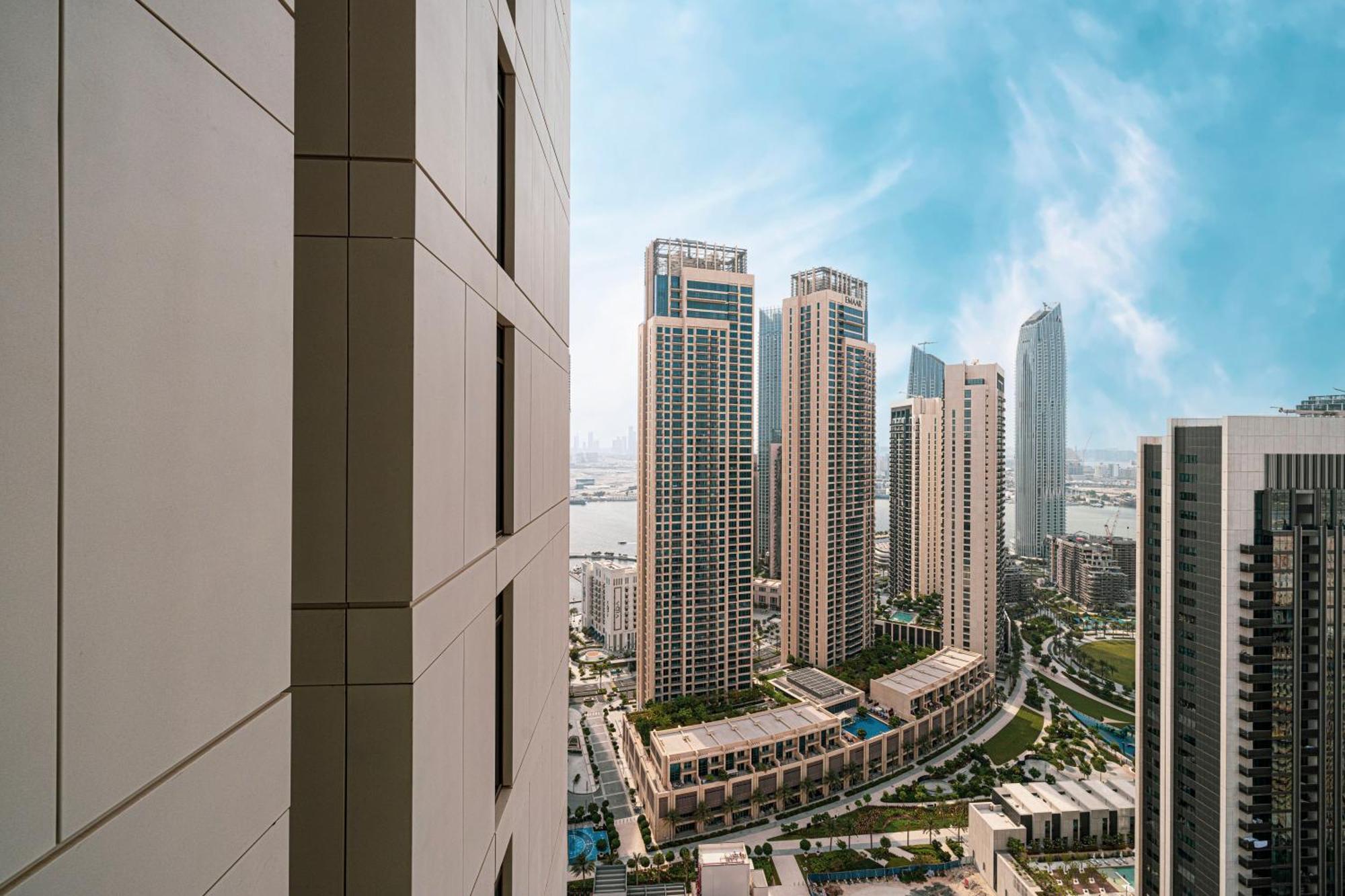 Elegant 1br With Skyline View In Creek Harbour