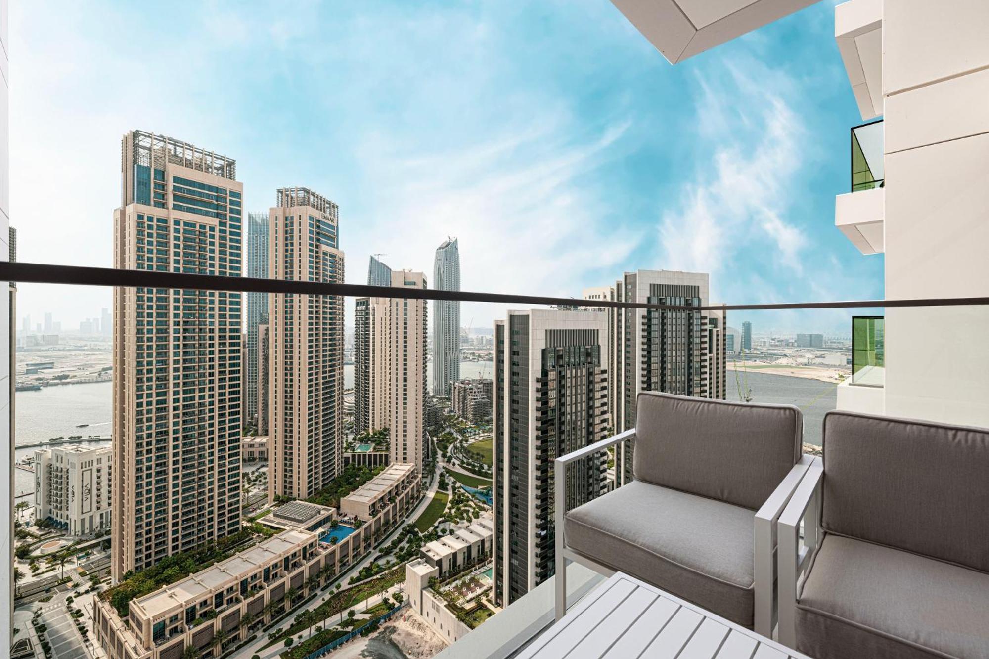 Apartment Elegant 1br With Skyline View In Creek Harbour
