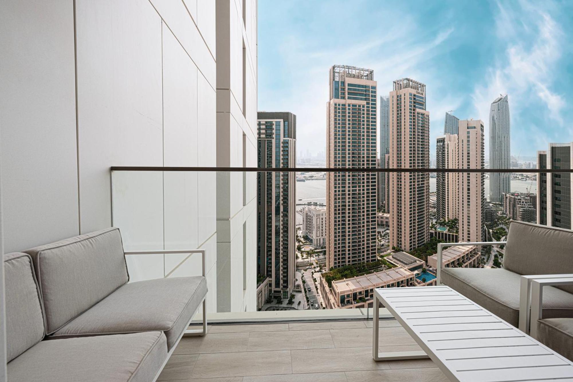 Apartment Elegant 1br With Skyline View In Creek Harbour *