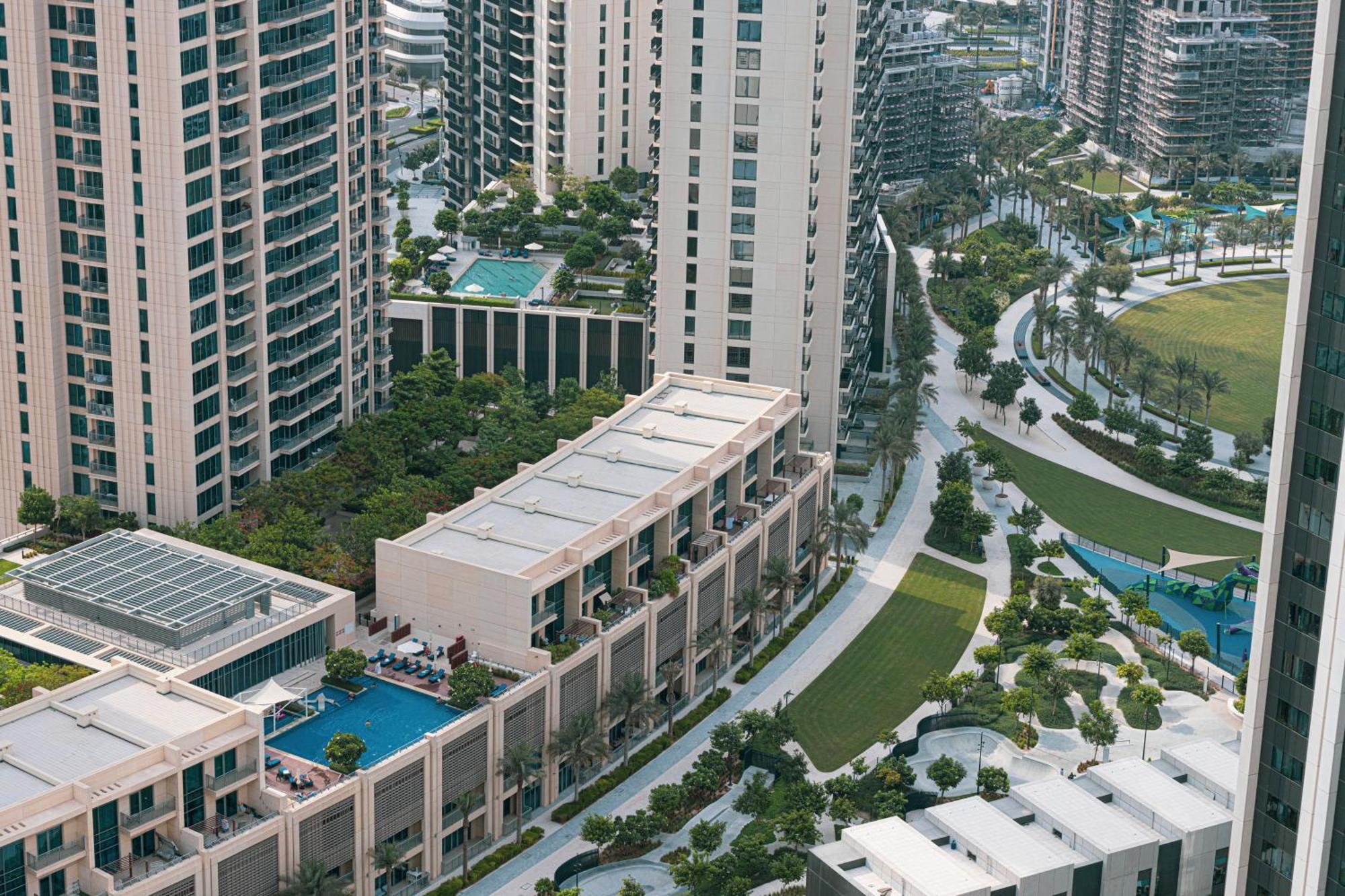 Elegant 1br With Skyline View In Creek Harbour Apartment *