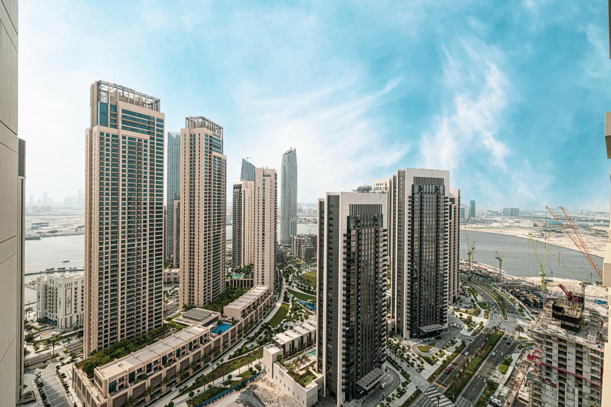 Elegant 1br With Skyline View In Creek Harbour Dubai