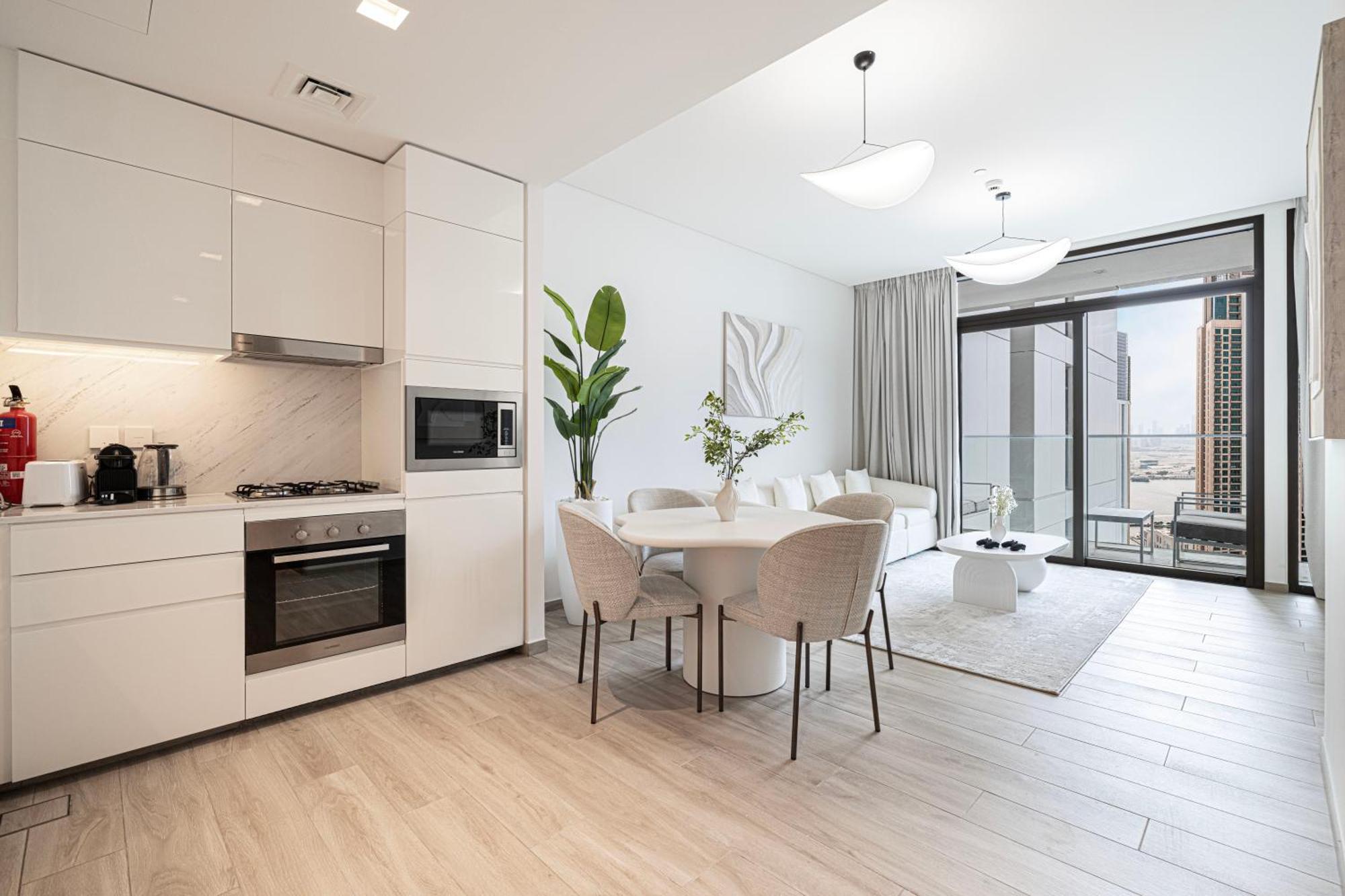 Elegant 1br With Skyline View In Creek Harbour