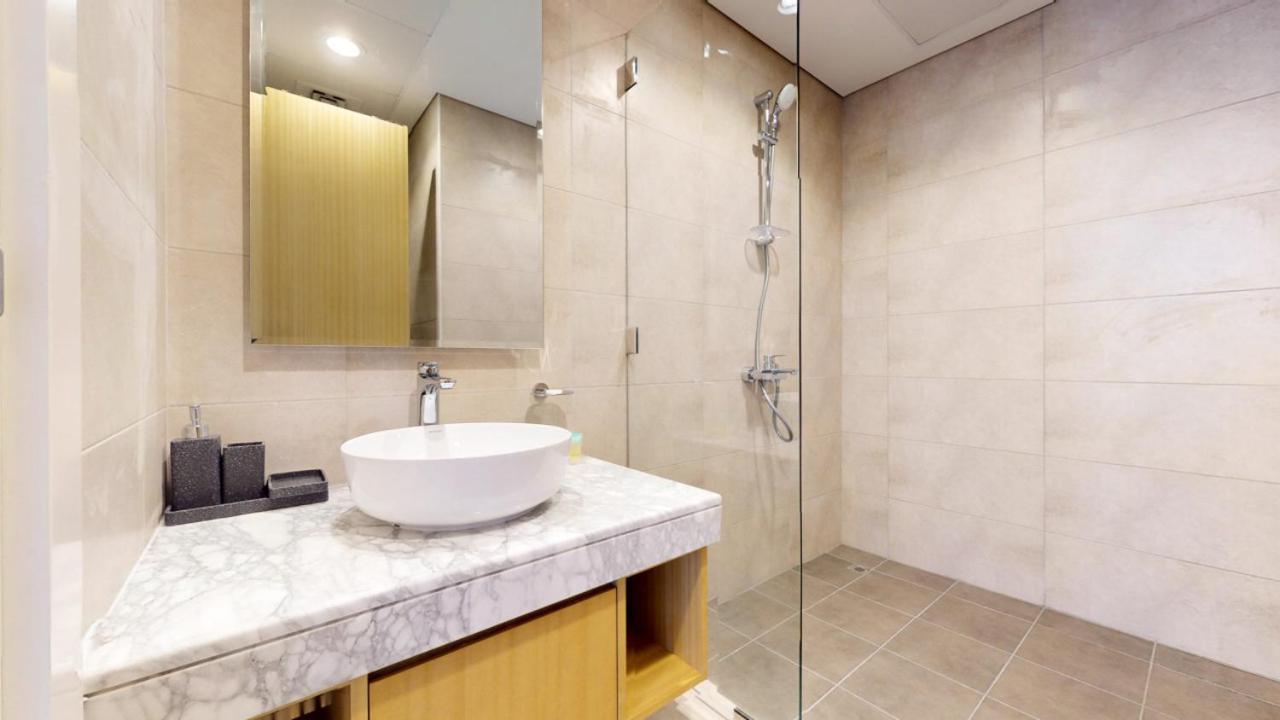 Aykon 2 - Vibrant Two Bedroom Apartment Dubai