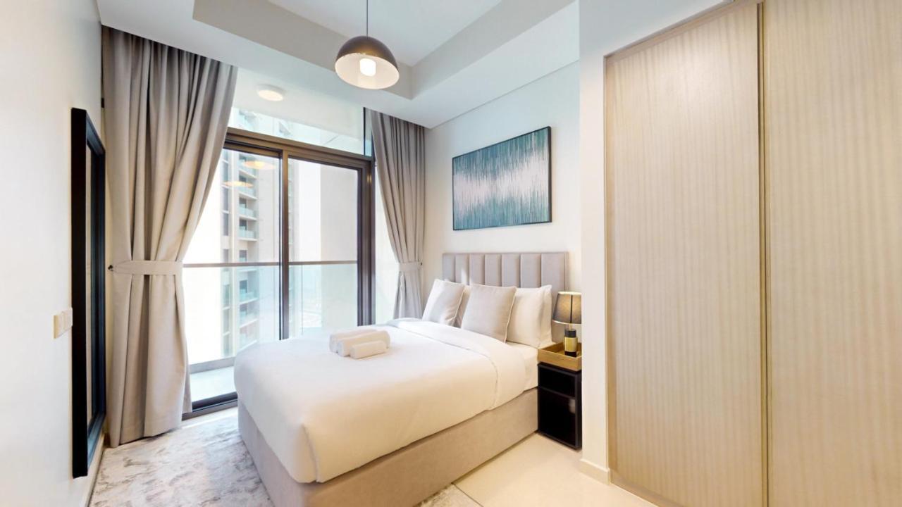 Aykon 2 - Vibrant Two Bedroom Dubai