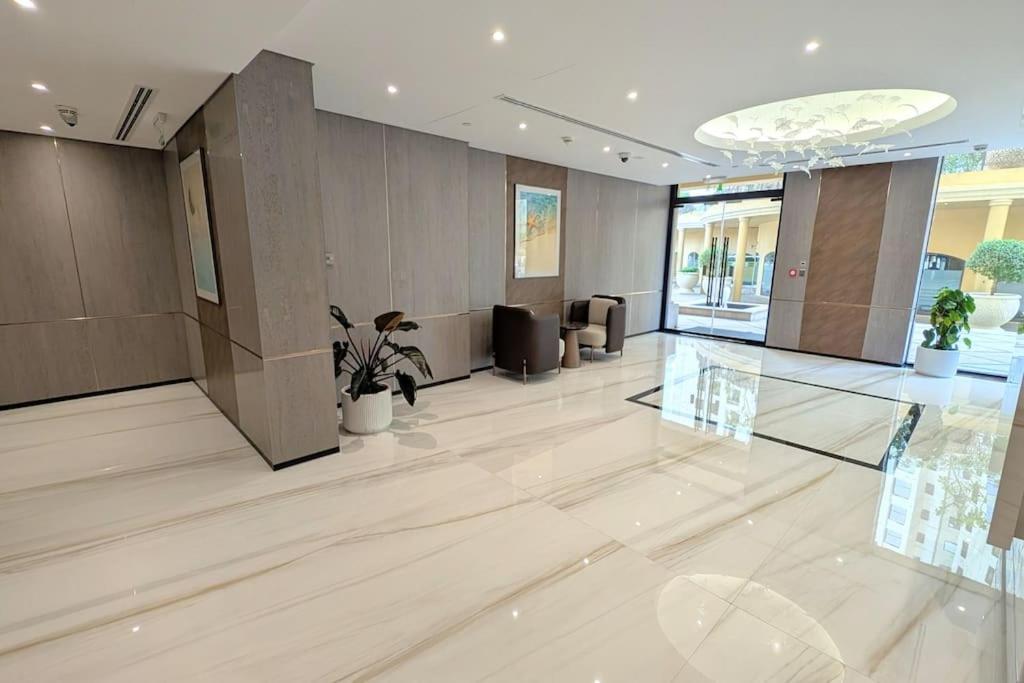 Luxury Sea View Beachfront 3 Bedroom Apt, Jbr Dubai