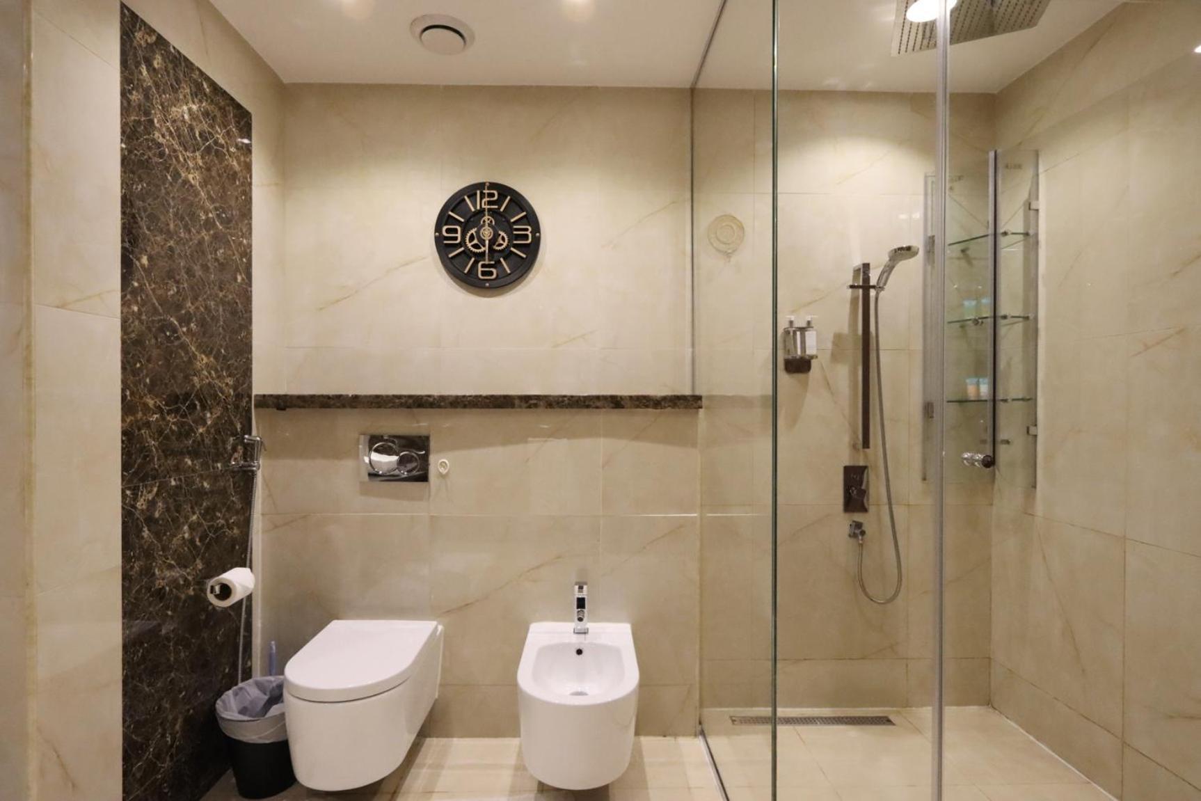 Apartment Upgraded With Full Sea View Rimal 5 - Entire 4 Bedroom - Access Dubai