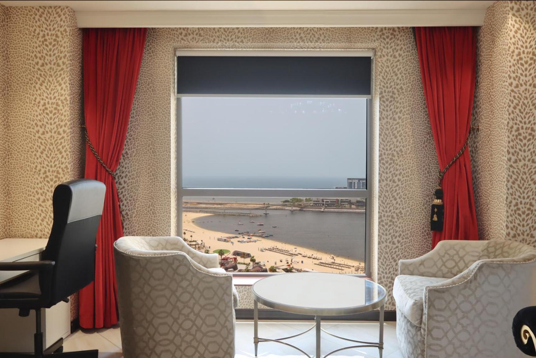 Upgraded With Full Sea View Rimal 5 - Entire 4 Bedroom - Access Apartment *
