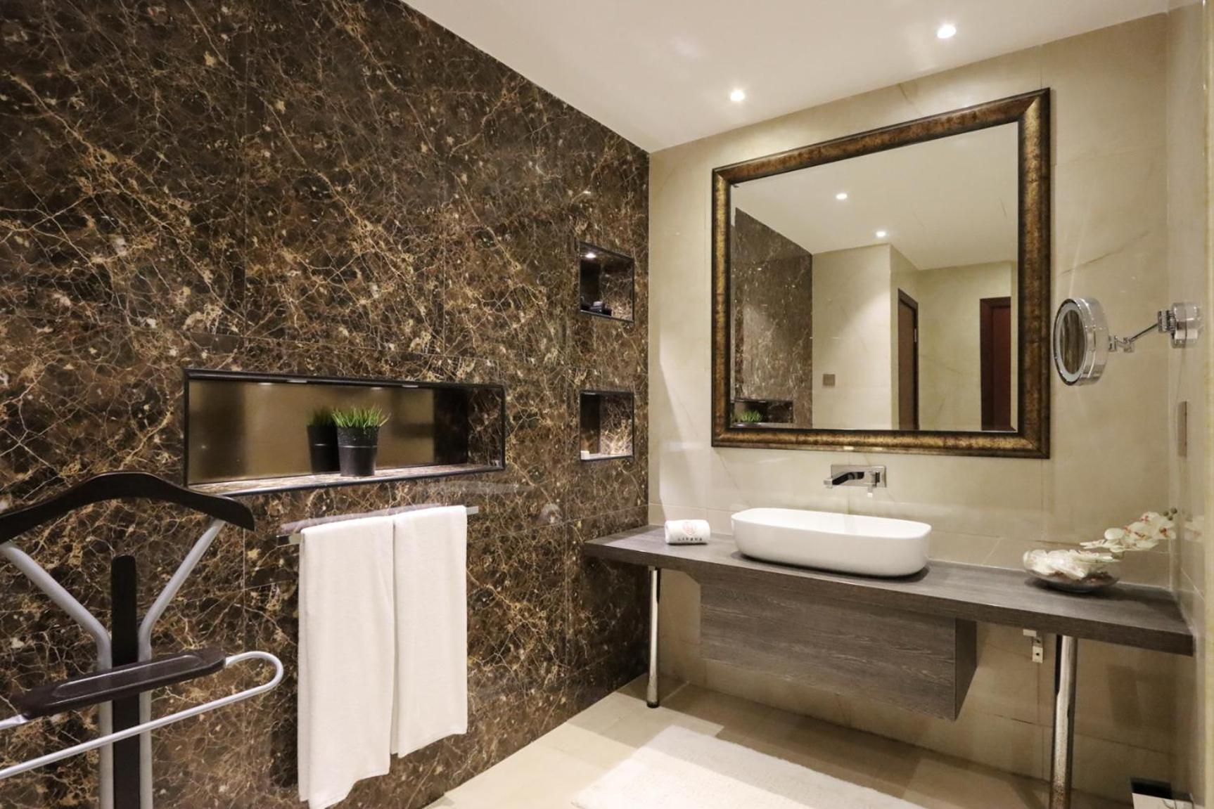 Apartment Upgraded With Full Sea View Rimal 5 - Entire 4 Bedroom - Access *